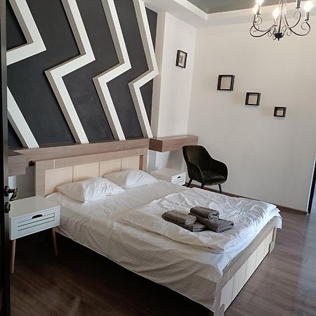 Apartments Zefir Lviv Ngoại thất bức ảnh