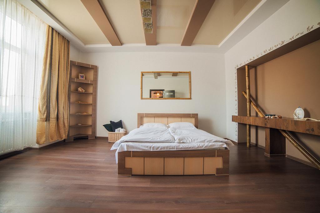Apartments Zefir Lviv Ngoại thất bức ảnh