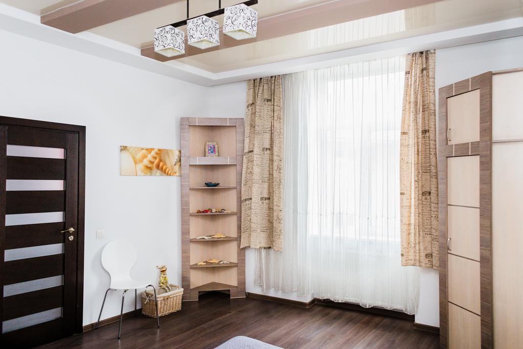 Apartments Zefir Lviv Ngoại thất bức ảnh