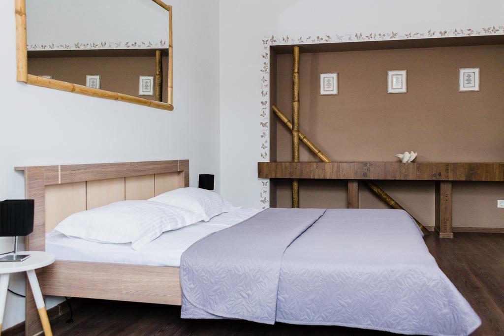 Apartments Zefir Lviv Ngoại thất bức ảnh